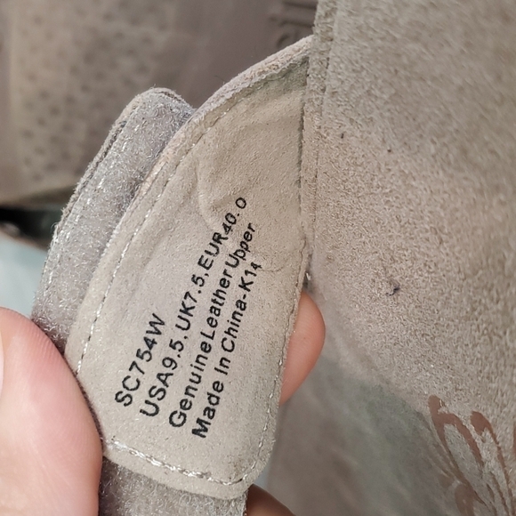 Aetrex "Like New" Laser Leather Womens Hook&loop Loop toe sandals shoe 9.5 - Picture 9 of 10